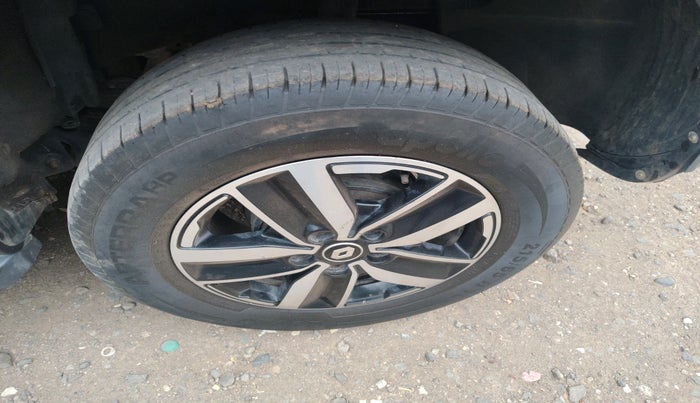 2019 Renault Duster RXS 1.5 PETROL MT, Petrol, Manual, 37,029 km, tyre