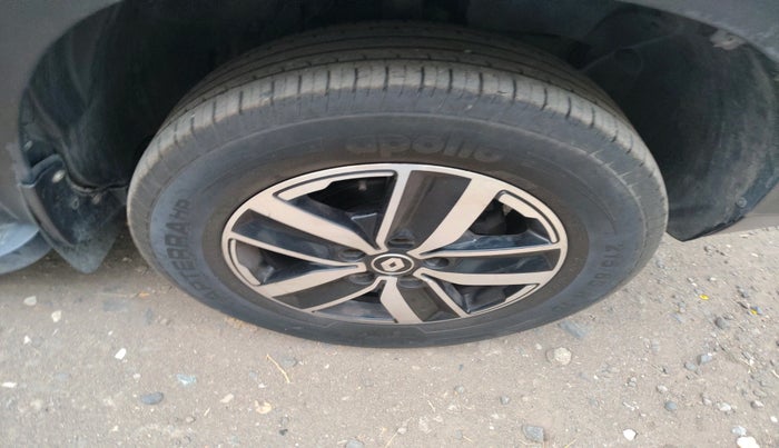 2019 Renault Duster RXS 1.5 PETROL MT, Petrol, Manual, 37,029 km, tyre