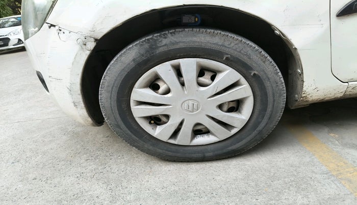 2011 Maruti Ritz VXI, CNG, Manual, 72,215 km, tyre