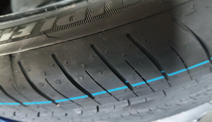 2024 Tata NEXON FEARLESS + SUNROOF DCA DUAL TONE 1.2 PETROL, Petrol, Automatic, 7,980 km, tyre