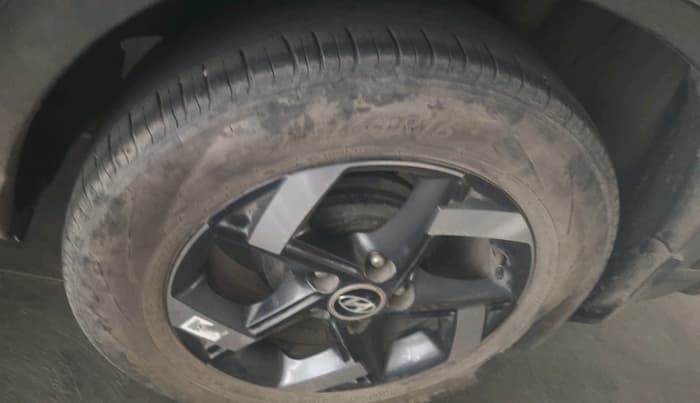 2021 Hyundai VENUE SX 1.0 TURBO, Petrol, Manual, 36,929 km, tyre