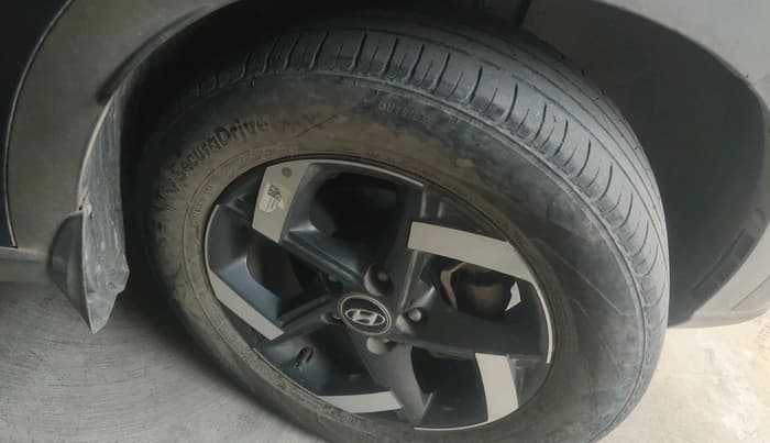 2021 Hyundai VENUE SX 1.0 TURBO, Petrol, Manual, 36,929 km, tyre