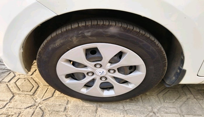 2017 Hyundai Xcent CRDI + ABS, Diesel, Manual, 1,20,435 km, tyre