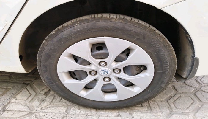 2017 Hyundai Xcent CRDI + ABS, Diesel, Manual, 1,20,435 km, tyre