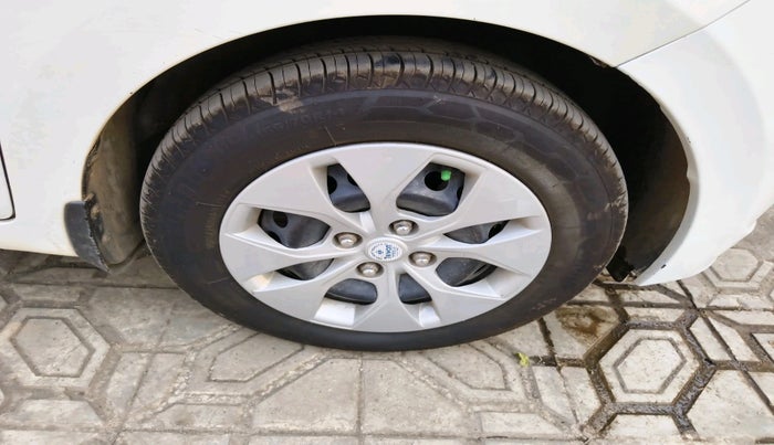 2017 Hyundai Xcent CRDI + ABS, Diesel, Manual, 1,20,435 km, tyre