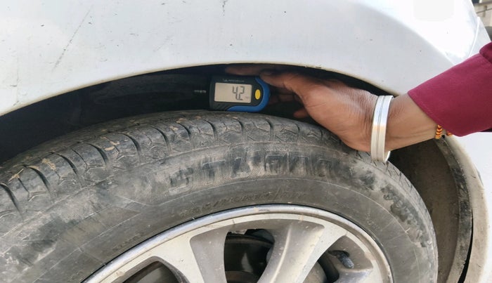 2016 Hyundai Grand i10 ASTA (O) 1.2 KAPPA VTVT, CNG, Manual, 1,37,162 km, tyre