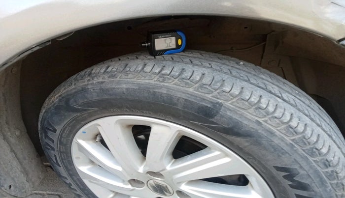 2015 Maruti Swift Dzire ZDI, Diesel, Manual, 1,23,050 km, tyre