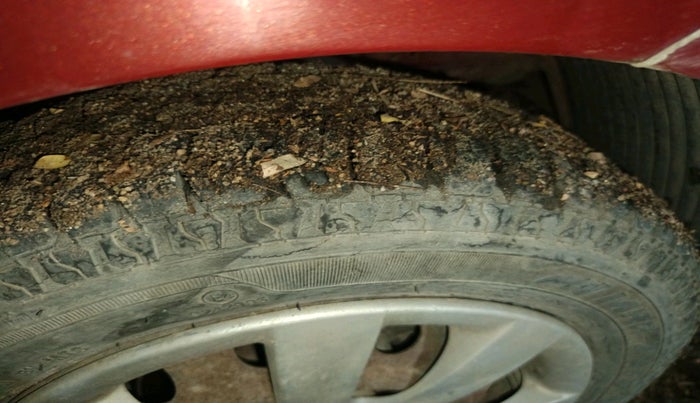 2013 Hyundai Eon SPORTZ, Petrol, Manual, 1,20,881 km, tyre