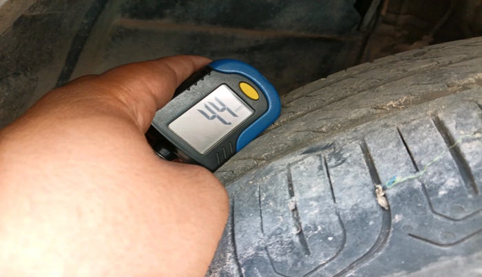 2016 Mahindra Kuv100 K2 D 6 STR, Diesel, Manual, 65,545 km, tyre