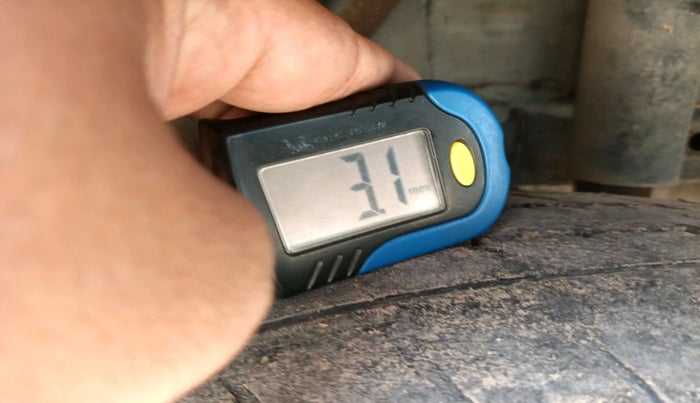 2016 Mahindra Kuv100 K2 D 6 STR, Diesel, Manual, 65,545 km, tyre