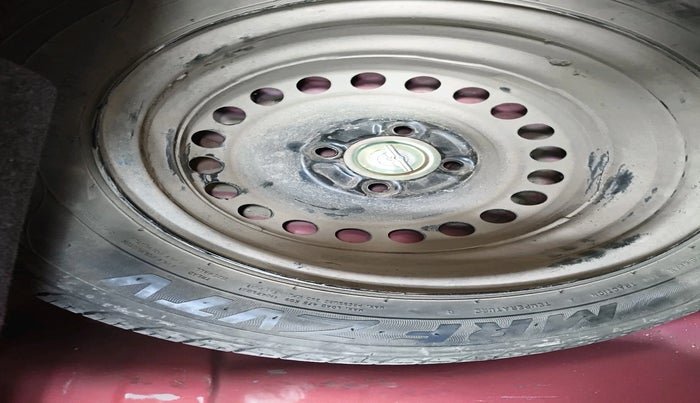 2013 Honda Brio S MT, Petrol, Manual, 60,451 km, tyre