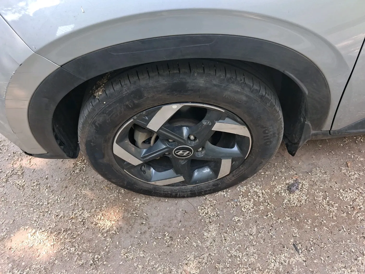 2019 Hyundai VENUE SX 1.0 TURBO, Petrol, Manual, 1,14,888 km, tyre