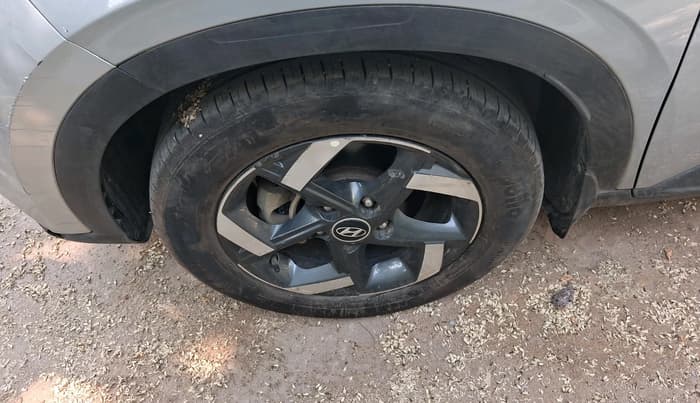 2019 Hyundai VENUE SX 1.0 TURBO, Petrol, Manual, 1,14,888 km, tyre
