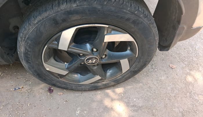 2019 Hyundai VENUE SX 1.0 TURBO, Petrol, Manual, 1,14,888 km, tyre