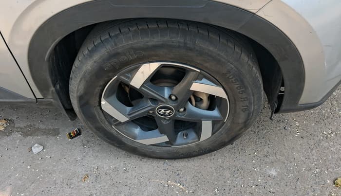 2019 Hyundai VENUE SX 1.0 TURBO, Petrol, Manual, 1,14,888 km, tyre