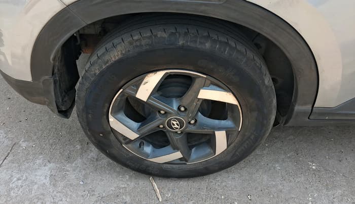 2019 Hyundai VENUE SX 1.0 TURBO, Petrol, Manual, 1,14,888 km, tyre