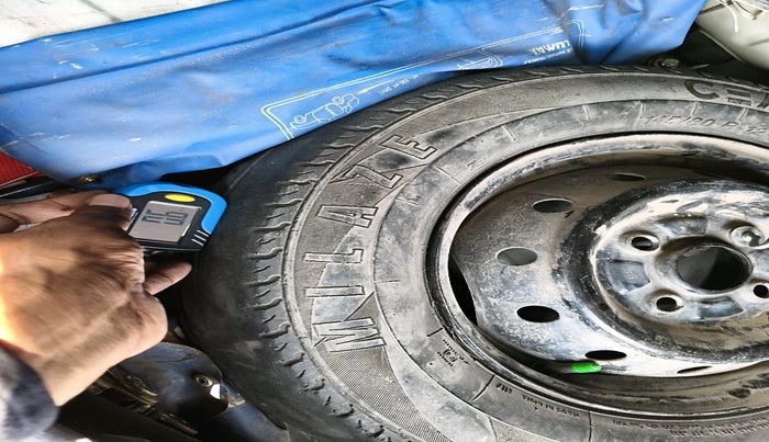 2015 Maruti Alto 800 VXI, Petrol, Manual, 48,011 km, tyre