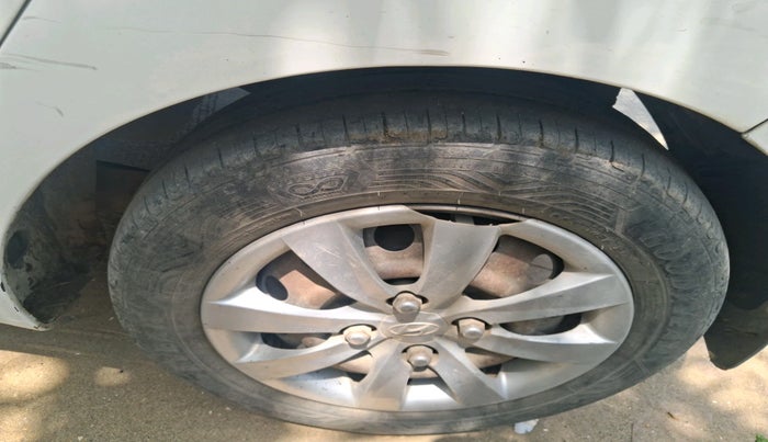 2012 Hyundai Eon MAGNA O, Petrol, Manual, 85,490 km, tyre