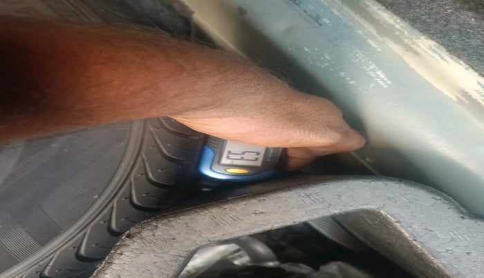 2014 Volkswagen Vento HIGHLINE DIESEL 1.6, Diesel, Manual, 1,21,528 km, tyre