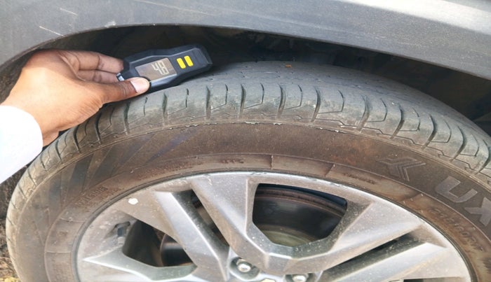 2020 KIA SELTOS HTX 1.5 PETROL, Petrol, Manual, 1,07,036 km, tyre