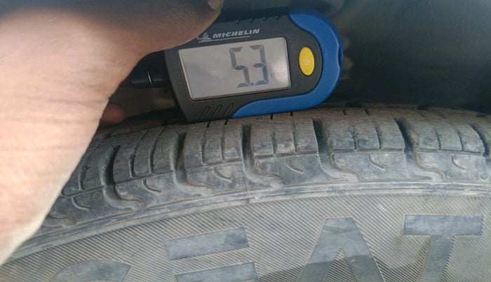 2012 Hyundai i10 ERA 1.1, CNG, Manual, 92,145 km, tyre