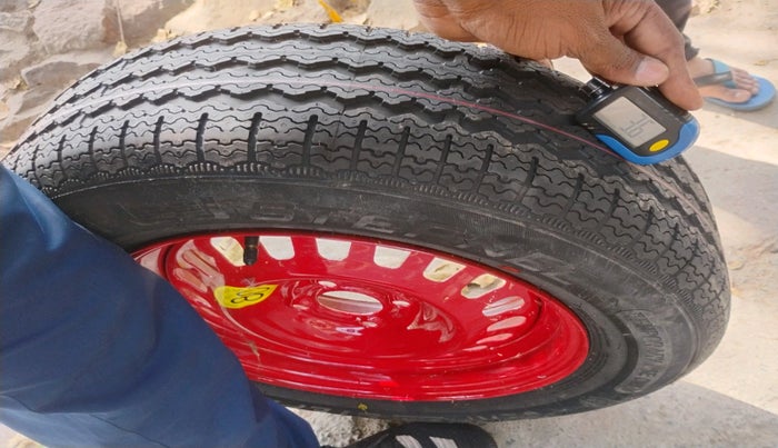 2022 Nissan MAGNITE XV PREMIUM TURBO CVT, Petrol, Automatic, 45,807 km, tyre