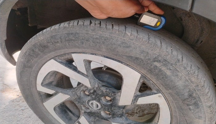 2022 Nissan MAGNITE XV PREMIUM TURBO CVT, Petrol, Automatic, 45,807 km, tyre