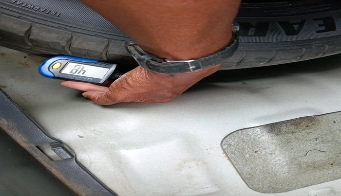 2014 Hyundai Elite i20 SPORTZ 1.2, Petrol, Manual, 1,56,391 km, tyre