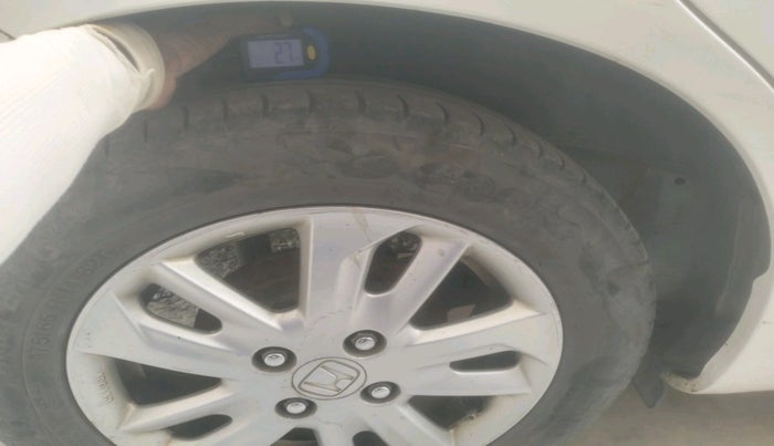 2016 Honda Amaze 1.5L I-DTEC VX, Diesel, Manual, 78,687 km, tyre