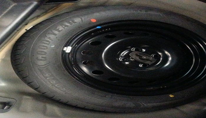 2024 Toyota Urban Cruiser Taisor V 1.0 Petrol AT, Petrol, Automatic, 7,839 km, tyre