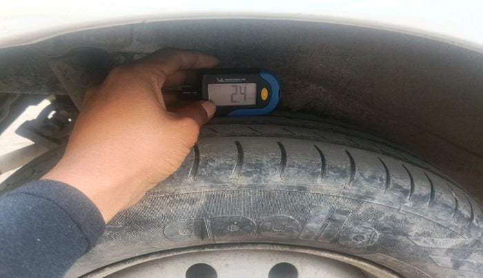 2013 Maruti Wagon R 1.0 LXI, Petrol, Manual, 73,647 km, tyre