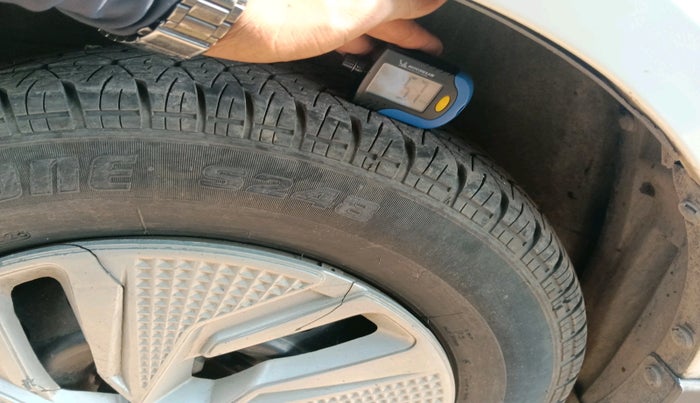 2011 Maruti Swift VXI, Petrol, Manual, 19,903 km, tyre