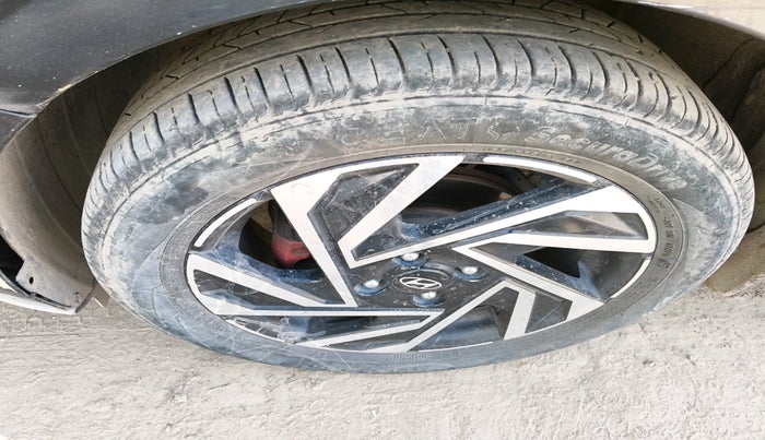 2023 Hyundai NEW I20 ASTA 1.2 MT, Petrol, Manual, 51,224 km, tyre