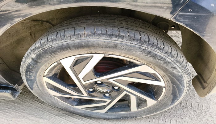 2023 Hyundai NEW I20 ASTA 1.2 MT, Petrol, Manual, 51,224 km, tyre