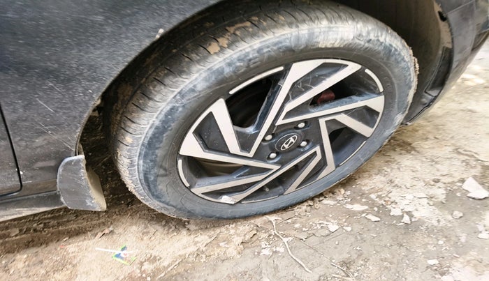 2023 Hyundai NEW I20 ASTA 1.2 MT, Petrol, Manual, 51,224 km, tyre