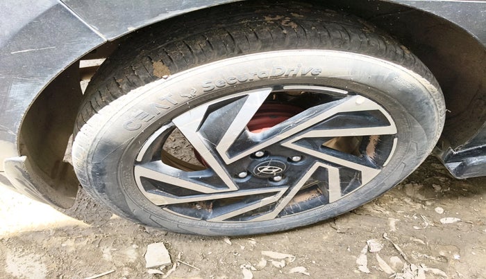 2023 Hyundai NEW I20 ASTA 1.2 MT, Petrol, Manual, 51,224 km, tyre