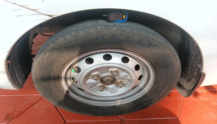 2014 Hyundai Eon D-LITE+, Petrol, Manual, 68,590 km, tyre