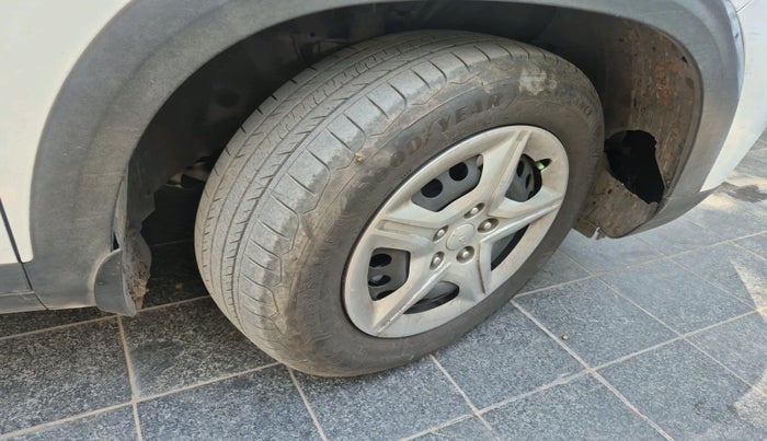 2021 KIA SELTOS HTE 1.5 DIESEL, Diesel, Manual, 1,00,549 km, tyre