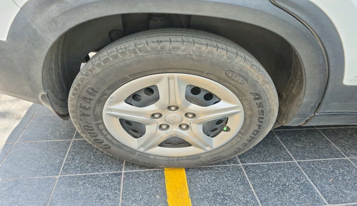 2021 KIA SELTOS HTE 1.5 DIESEL, Diesel, Manual, 1,00,549 km, tyre