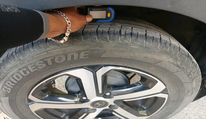 2022 Tata NEXON XZA PLUS (HS) PETROL, Petrol, Automatic, 22,323 km, tyre