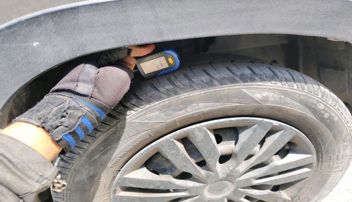 2016 Mahindra Kuv100 K4 D 6 STR, Diesel, Manual, 84,833 km, tyre