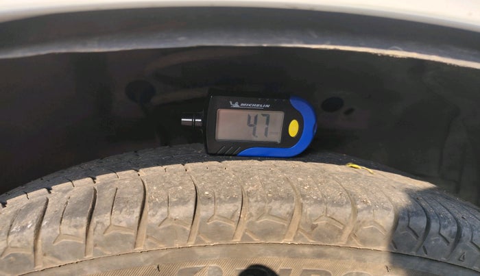 2017 Maruti Wagon R 1.0 LXI CNG, CNG, Manual, 1,17,176 km, tyre