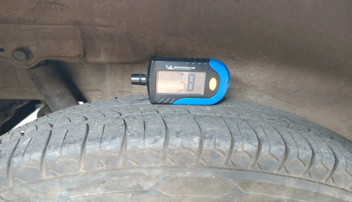 2017 Maruti Wagon R 1.0 LXI CNG, CNG, Manual, 1,17,176 km, tyre