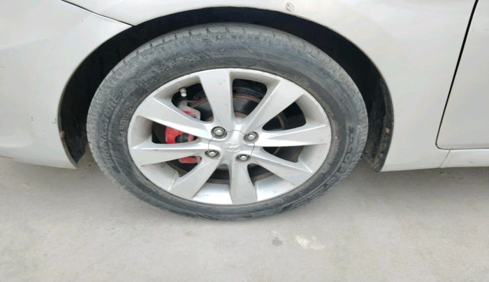 2012 Hyundai Verna FLUIDIC 1.6 VTVT SX, Petrol, Manual, 48,188 km, tyre