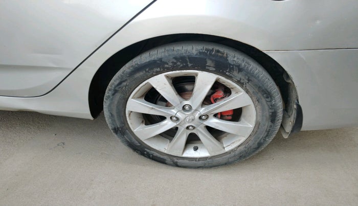 2012 Hyundai Verna FLUIDIC 1.6 VTVT SX, Petrol, Manual, 48,188 km, tyre