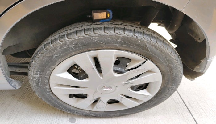 2016 Maruti Wagon R 1.0 VXI AMT, Petrol, Automatic, 64,200 km, tyre