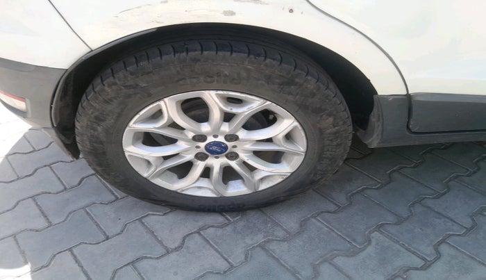 2016 Ford Ecosport TITANIUM 1.5L DIESEL, Diesel, Manual, 2,44,561 km, tyre