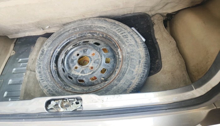 2011 Chevrolet Spark LT 1.0, Petrol, Manual, 91,739 km, tyre