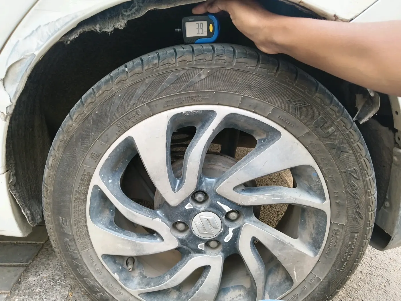 2015 Maruti Baleno DELTA DIESEL 1.3, Diesel, Manual, 1,80,476 km, tyre