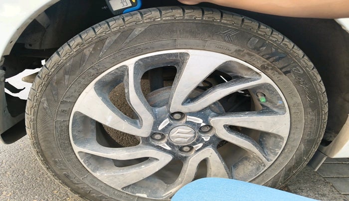 2015 Maruti Baleno DELTA DIESEL 1.3, Diesel, Manual, 1,80,476 km, tyre